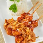 Kipsaté met Satésaus – 150 GR